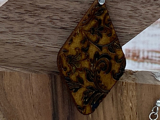 Diamond-shaped Damask Dangle Earrings