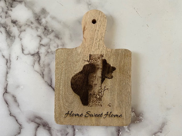 4" x 6" Mango Bear Cub Climbing a Tree Engraved with "Home Sweet Home" paddle board